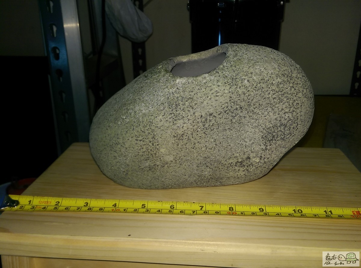 8 inch 多用途假石, 可以做景 ， 配搭假草造景， 造景一流， 另外提供 地方比魚躲藏，.jpg