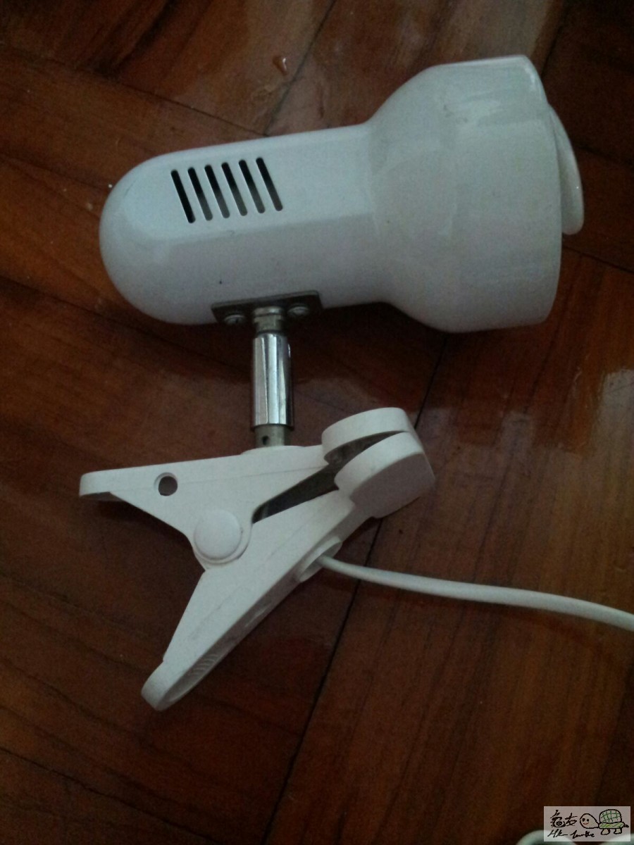 PETPETZONE 金屬製夾燈具(電壓: 220-240v)(魚佬買$168) $100