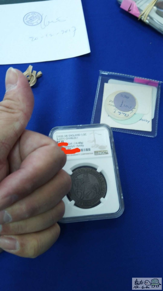 右上角是舊收藏家的記錄紙片